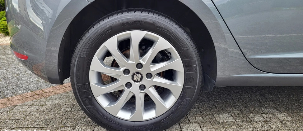 Seat Leon cena 37700 przebieg: 165000, rok produkcji 2013 z Kęty małe 379